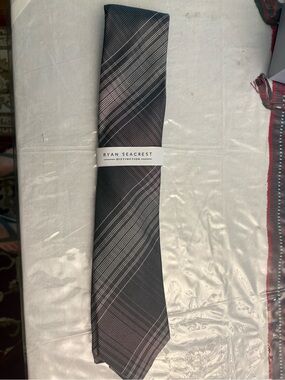 Ryan Seacrest Distinction Black and Gray Diagonal Stripe Tie